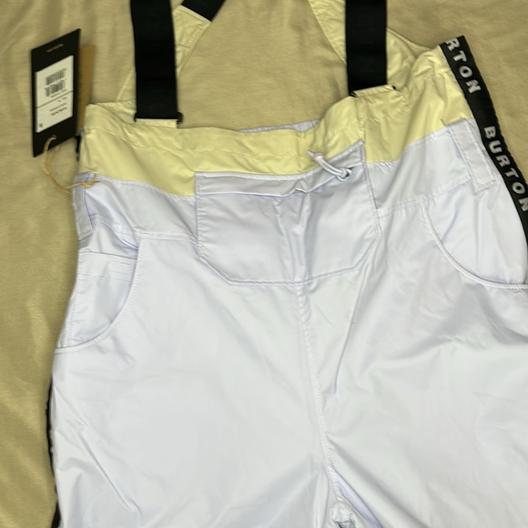 Burton Avalon women’s XS snowboard ski overall bib pant colour: elderberry - Picture 2 of 9